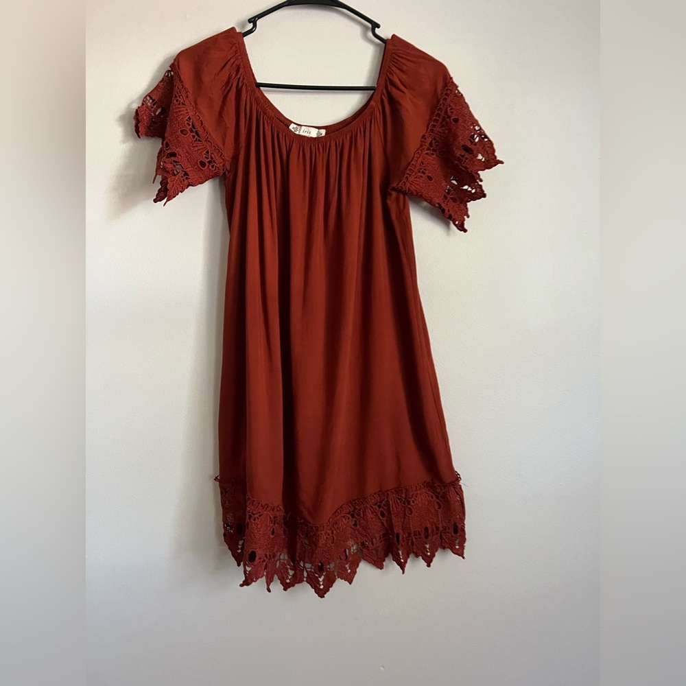 Iris off shoulder tunic